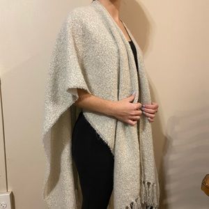 Women’s shawl/wrap